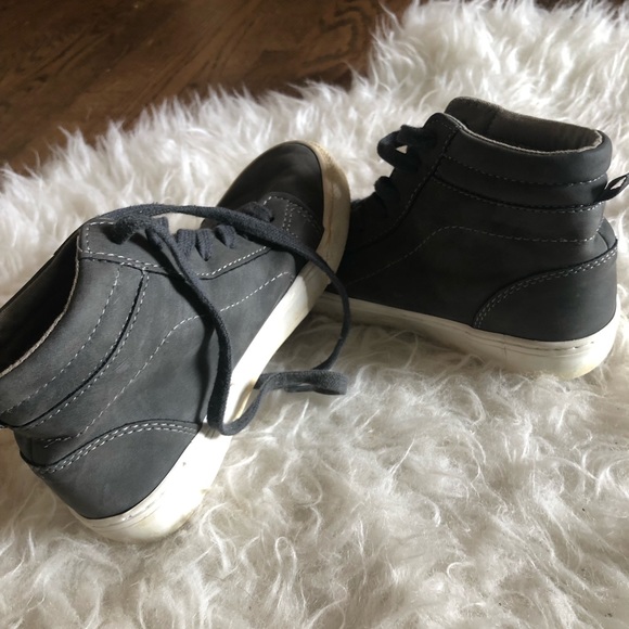 Old Navy sneaks🦊 - Picture 3 of 6